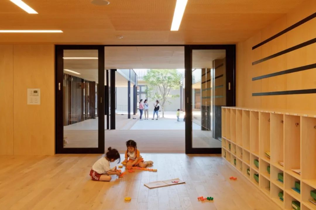 Container kindergarten