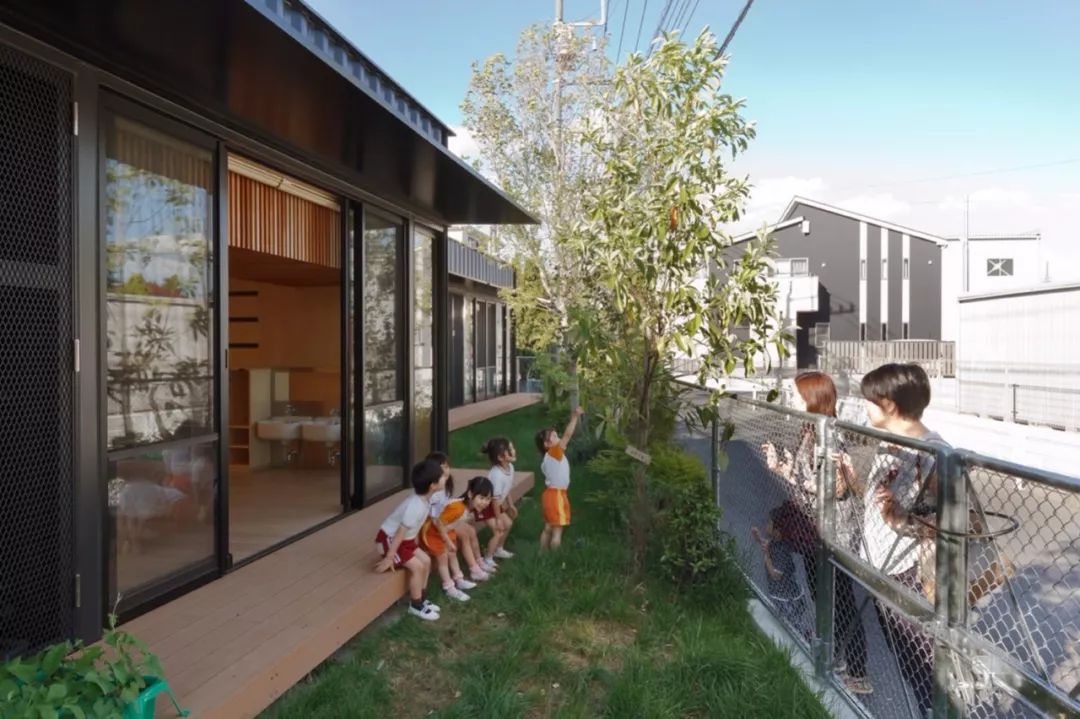 Container kindergarten