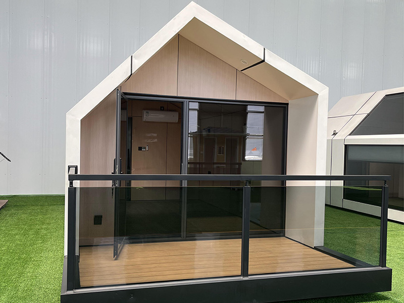 Modular mobile house