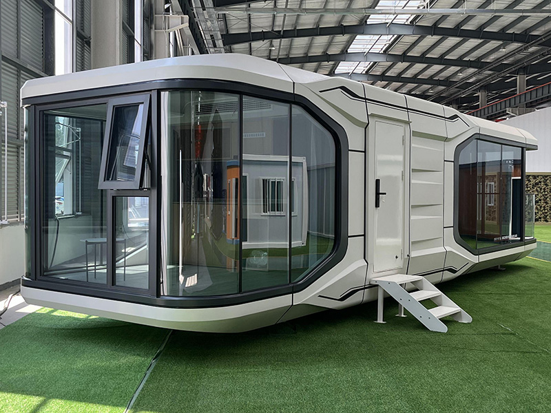 Space capsule resort hotel